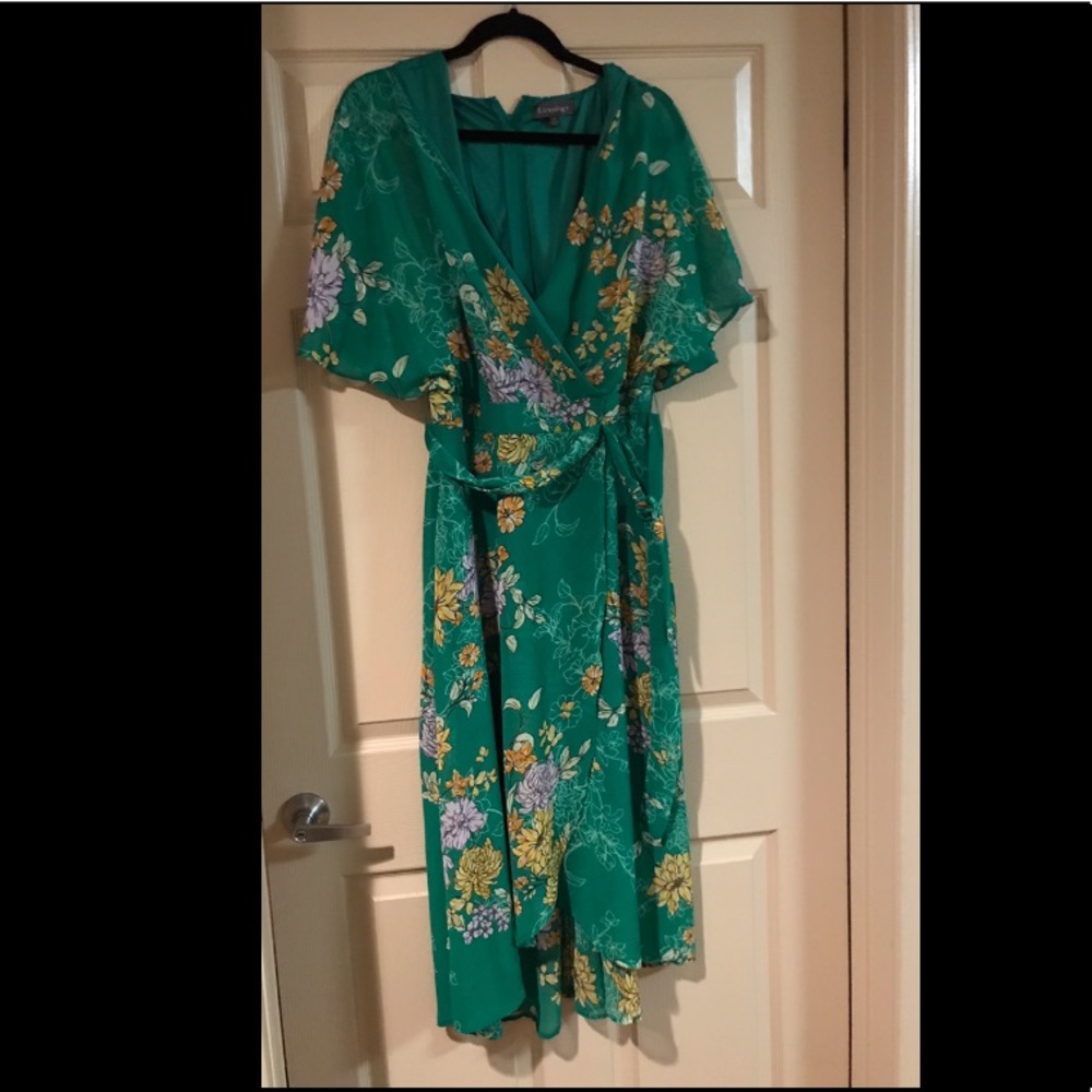 Beautiful green flower dress. Luxology